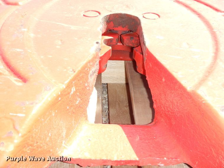 image for item KC9168 2022 Holland FW35H936XL00  fifth wheel plate