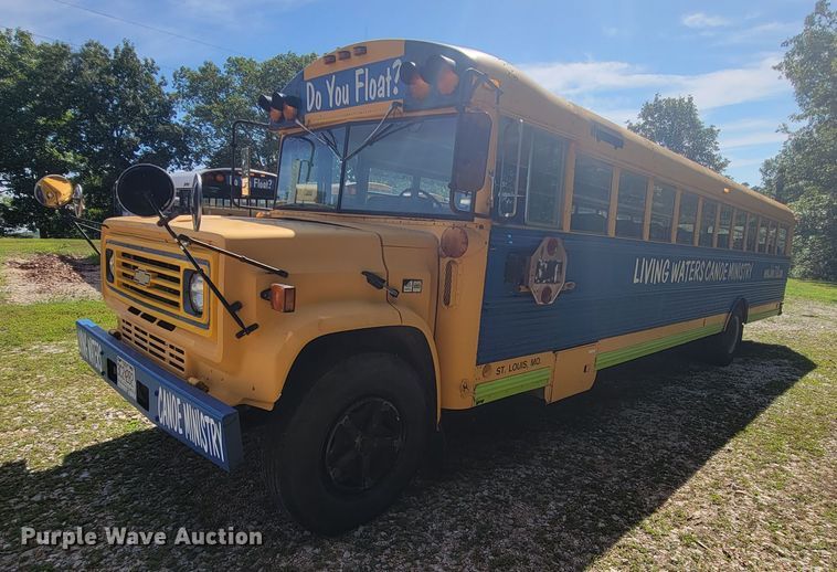 image for item KD9484 1989 Chevrolet B6P042  school bus