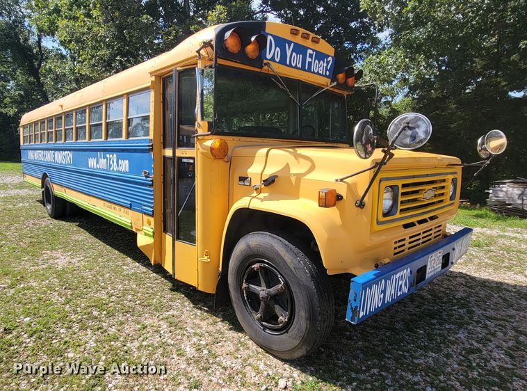 image for item KD9484 1989 Chevrolet B6P042  school bus