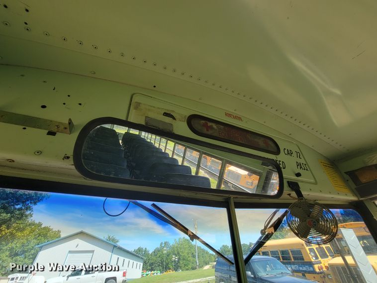 image for item KD9484 1989 Chevrolet B6P042  school bus