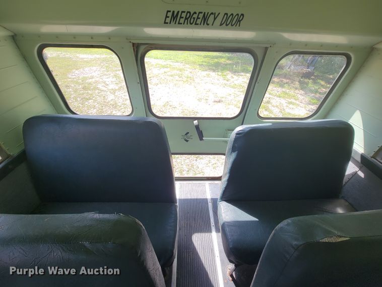 image for item KD9484 1989 Chevrolet B6P042  school bus