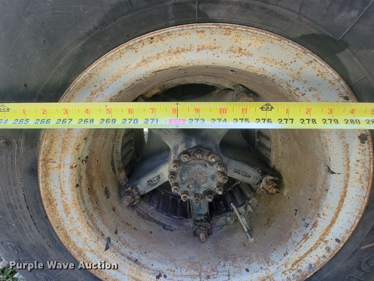 image for item KD9484 1989 Chevrolet B6P042  school bus