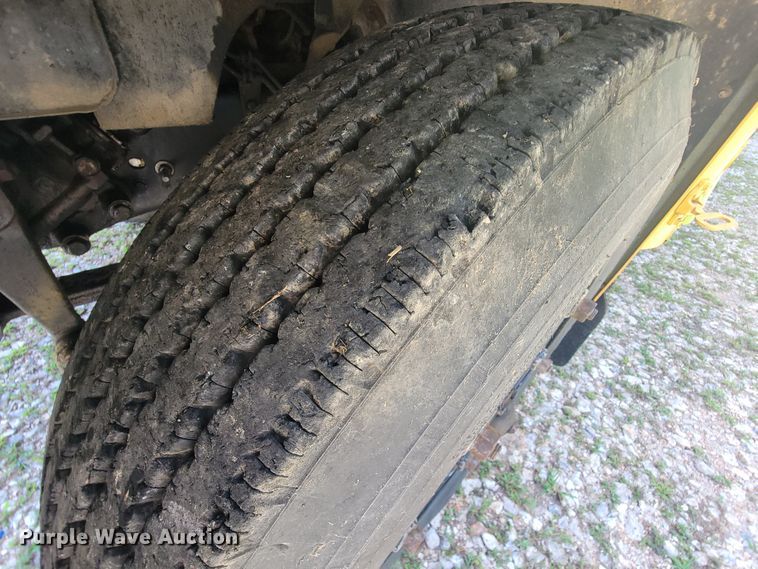 image for item KD9484 1989 Chevrolet B6P042  school bus