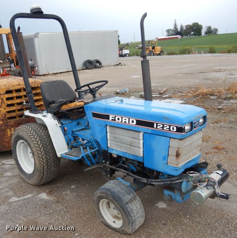 image for item KI9684 Ford 1220  tractor