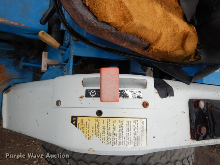 image for item KI9684 Ford 1220  tractor