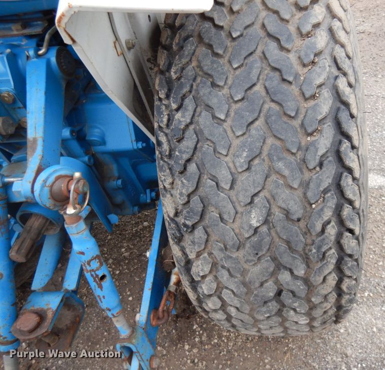 image for item KI9684 Ford 1220  tractor