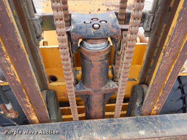 image for item KI9685 1978 Hyster H80C  forklift