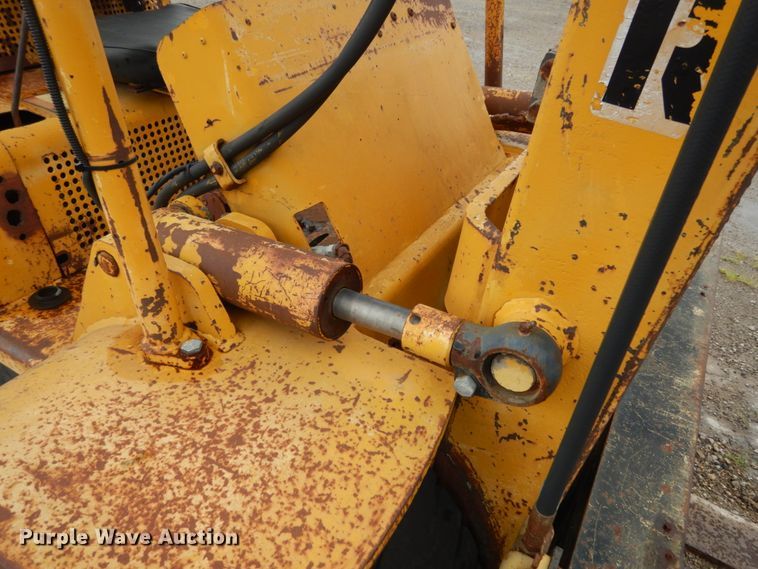 image for item KI9685 1978 Hyster H80C  forklift