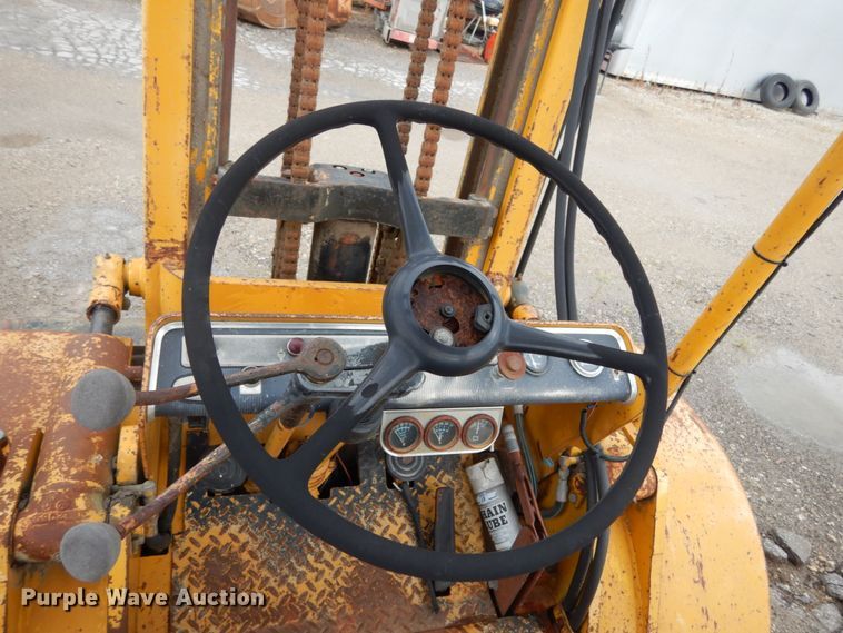 image for item KI9685 1978 Hyster H80C  forklift