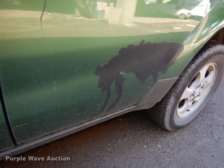 image for item KK9117 2003 Saturn Vue  SUV