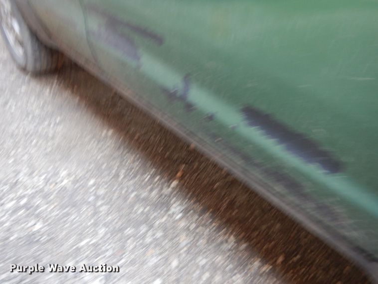 image for item KK9117 2003 Saturn Vue  SUV