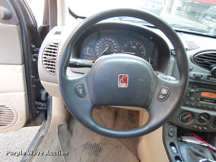 image for item KK9117 2003 Saturn Vue  SUV