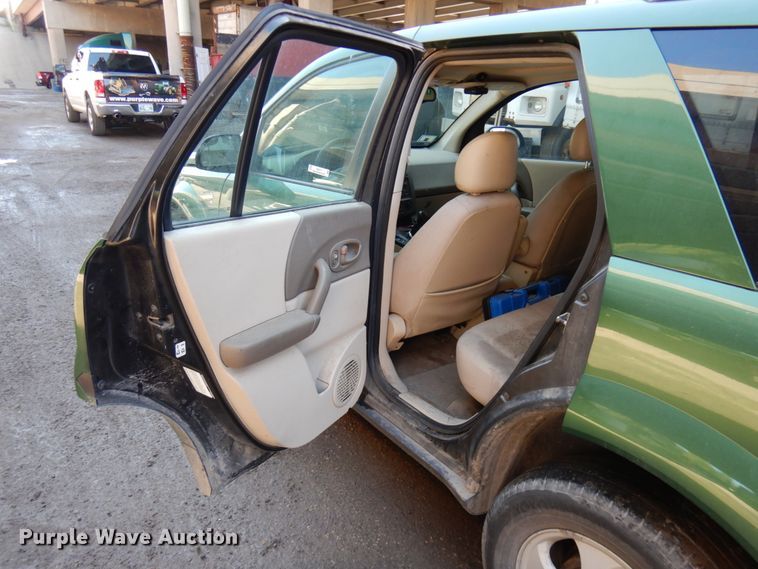 image for item KK9117 2003 Saturn Vue  SUV