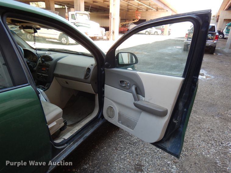 image for item KK9117 2003 Saturn Vue  SUV