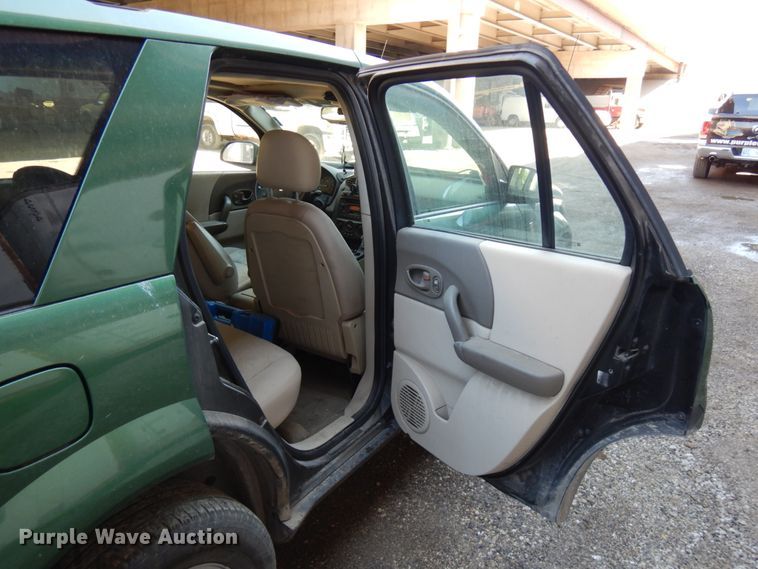 image for item KK9117 2003 Saturn Vue  SUV