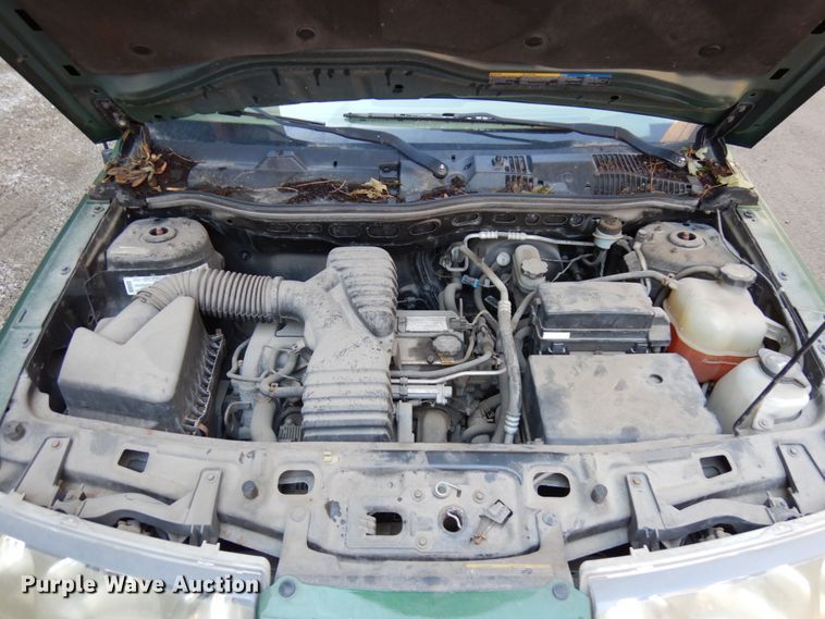 image for item KK9117 2003 Saturn Vue  SUV