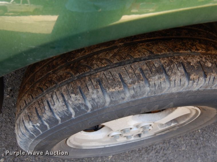 image for item KK9117 2003 Saturn Vue  SUV