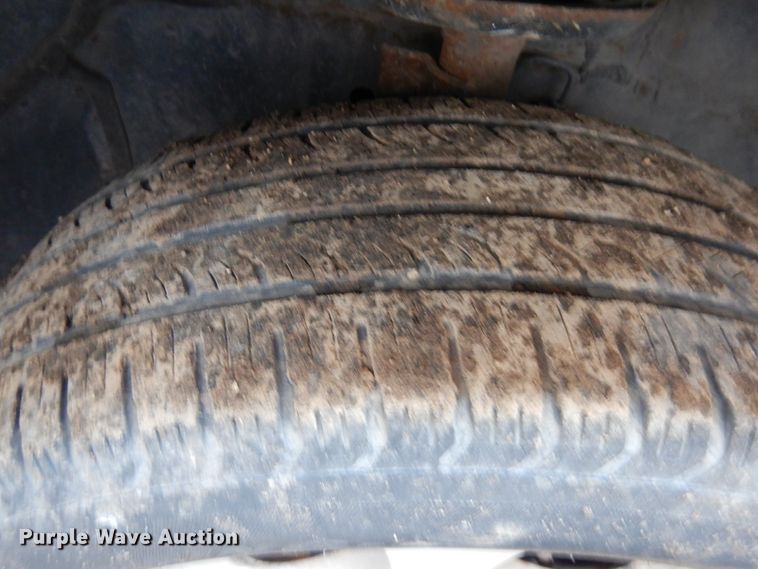 image for item KK9117 2003 Saturn Vue  SUV