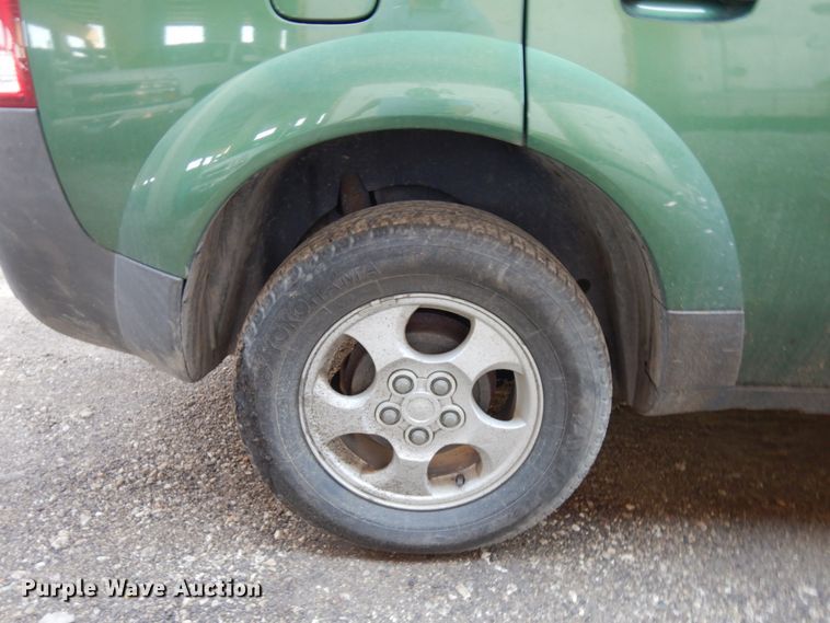 image for item KK9117 2003 Saturn Vue  SUV