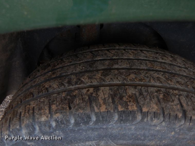 image for item KK9117 2003 Saturn Vue  SUV