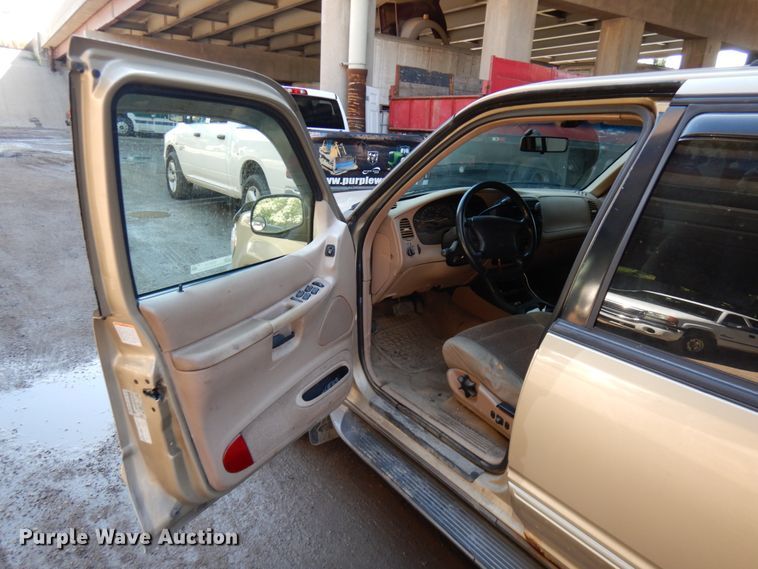image for item KK9118 2000 Ford Explorer XLT  SUV