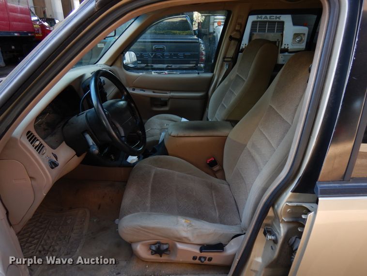 image for item KK9118 2000 Ford Explorer XLT  SUV