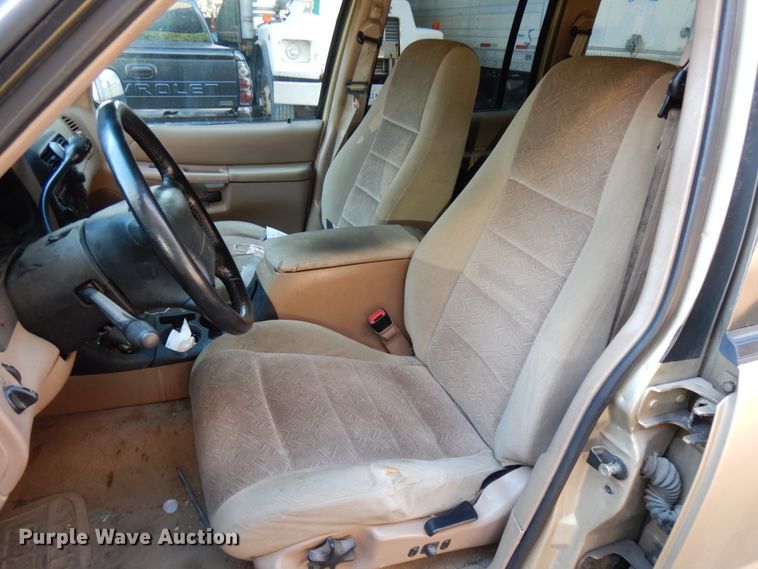 image for item KK9118 2000 Ford Explorer XLT  SUV