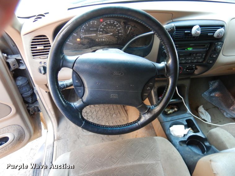 image for item KK9118 2000 Ford Explorer XLT  SUV