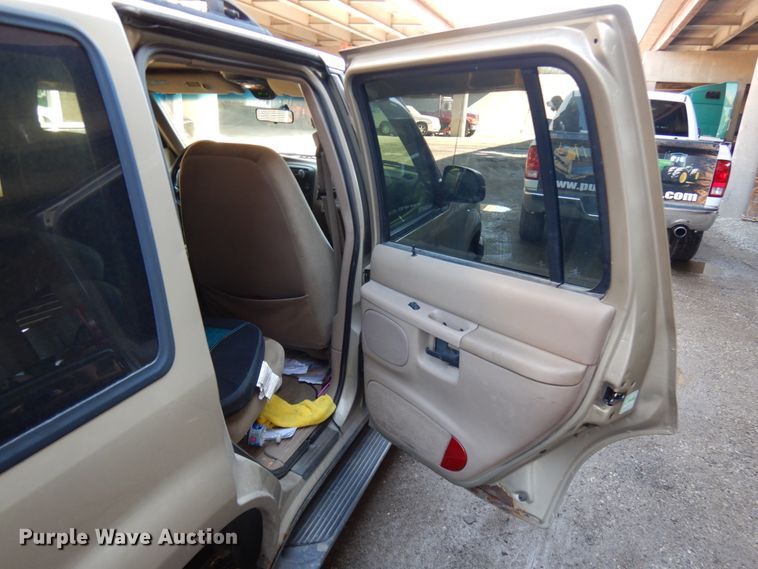 image for item KK9118 2000 Ford Explorer XLT  SUV