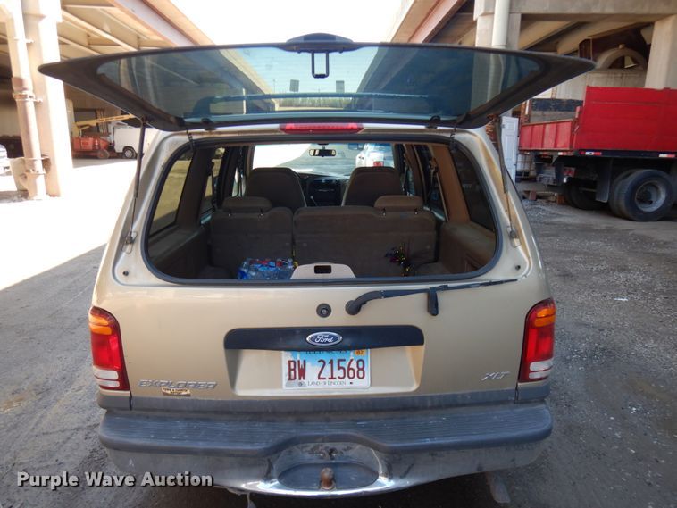 image for item KK9118 2000 Ford Explorer XLT  SUV