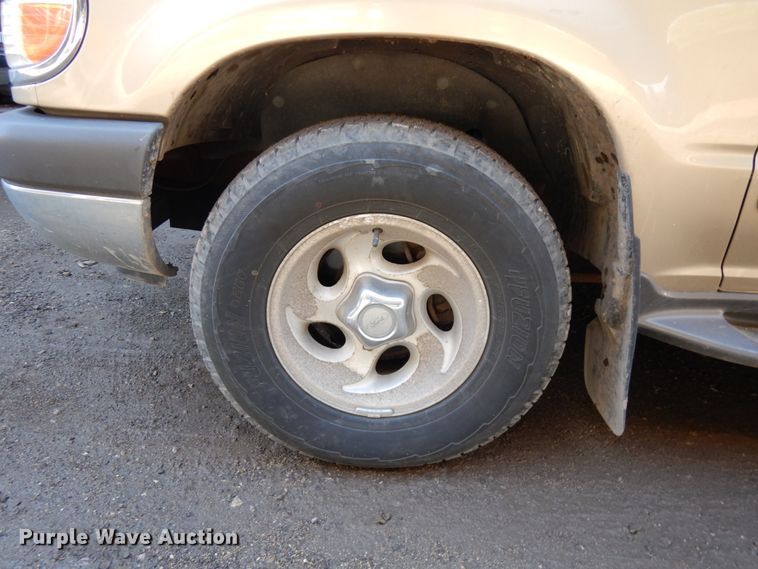 image for item KK9118 2000 Ford Explorer XLT  SUV