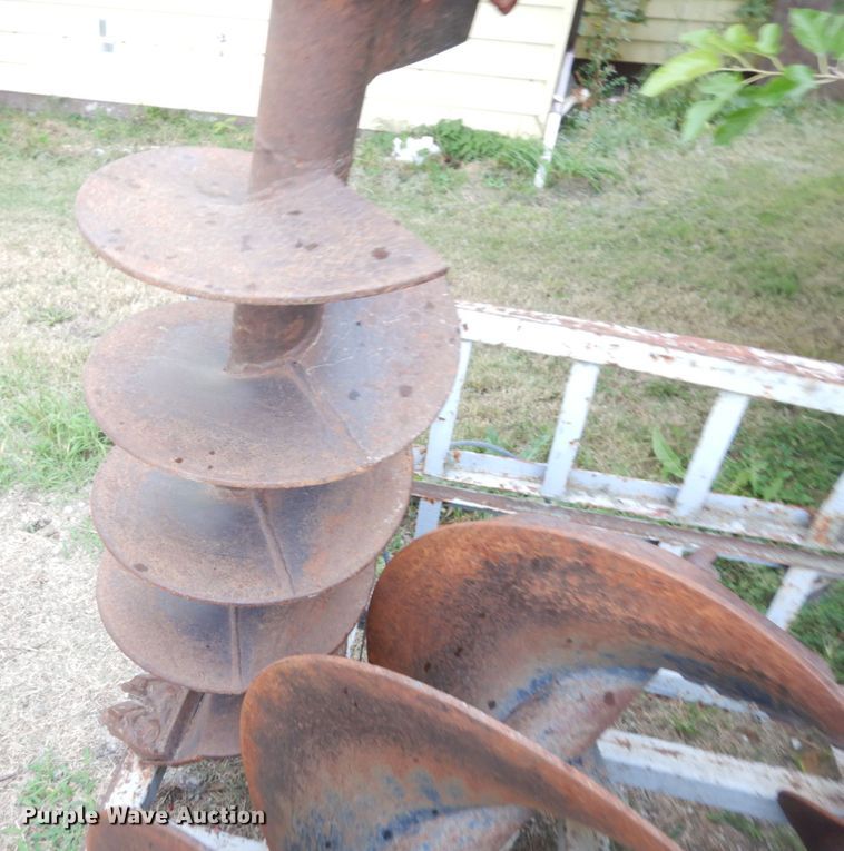 image for item KK9129 Lowe 2175XL  skid steer auger