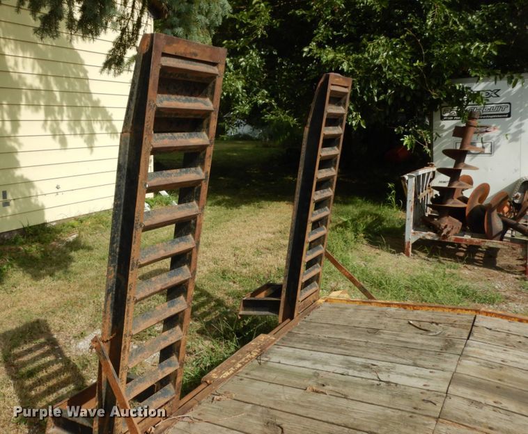 image for item KK9130 2000 Redi Haul  equipment trailer