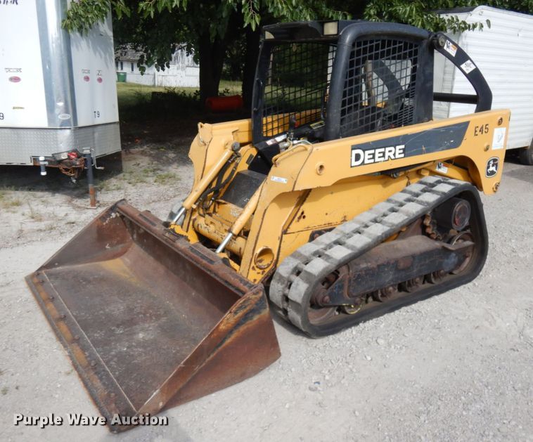 image for item KK9131 2006 John Deere CT322  tracked skid steer loader