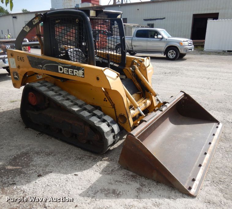 image for item KK9131 2006 John Deere CT322  tracked skid steer loader