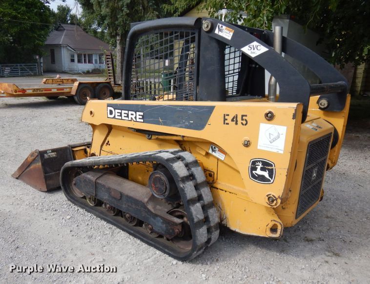 image for item KK9131 2006 John Deere CT322  tracked skid steer loader