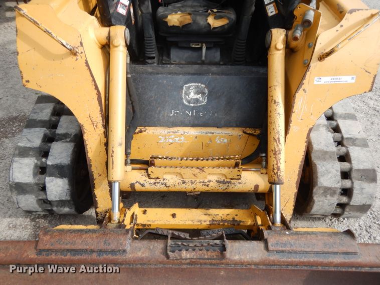 image for item KK9131 2006 John Deere CT322  tracked skid steer loader