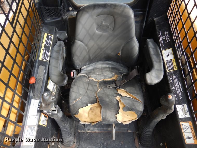 image for item KK9131 2006 John Deere CT322  tracked skid steer loader