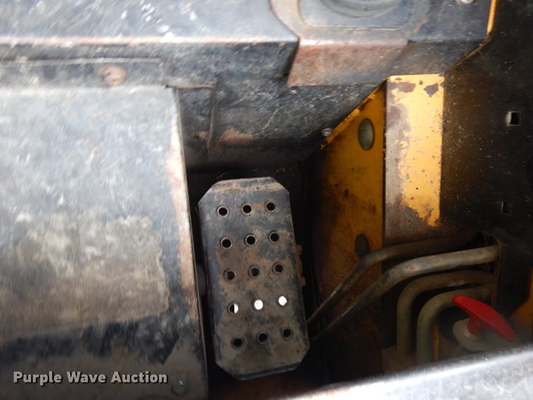 image for item KK9131 2006 John Deere CT322  tracked skid steer loader