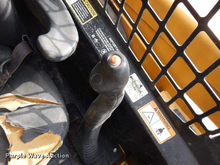 image for item KK9131 2006 John Deere CT322  tracked skid steer loader