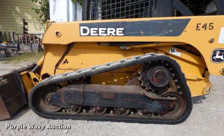 image for item KK9131 2006 John Deere CT322  tracked skid steer loader