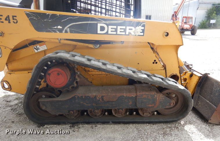 image for item KK9131 2006 John Deere CT322  tracked skid steer loader