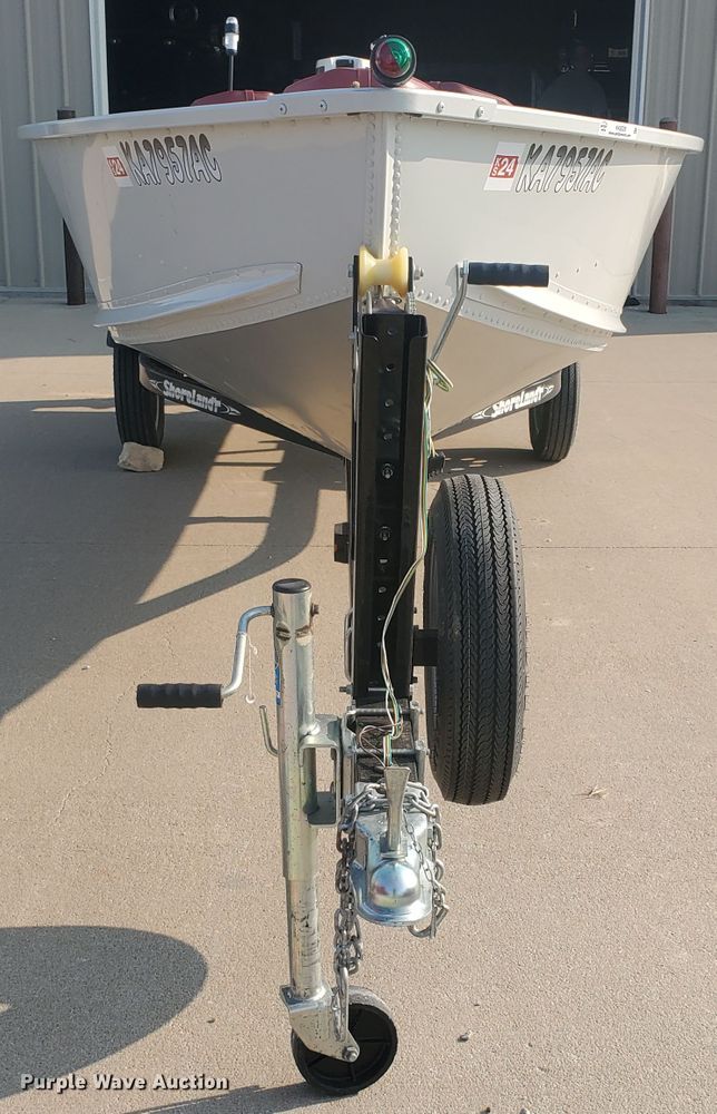 image for item KK9326 2010 Alumacraft V16-20  boat