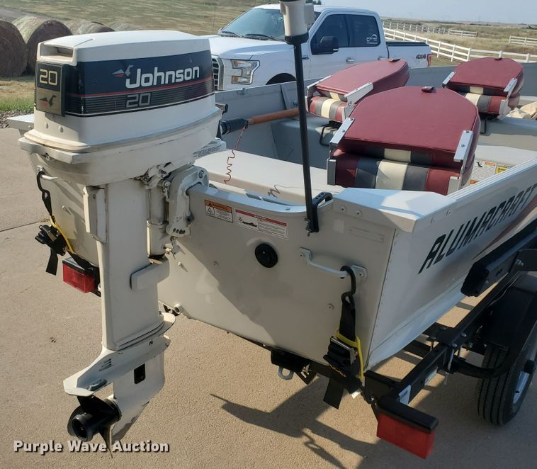 image for item KK9326 2010 Alumacraft V16-20  boat