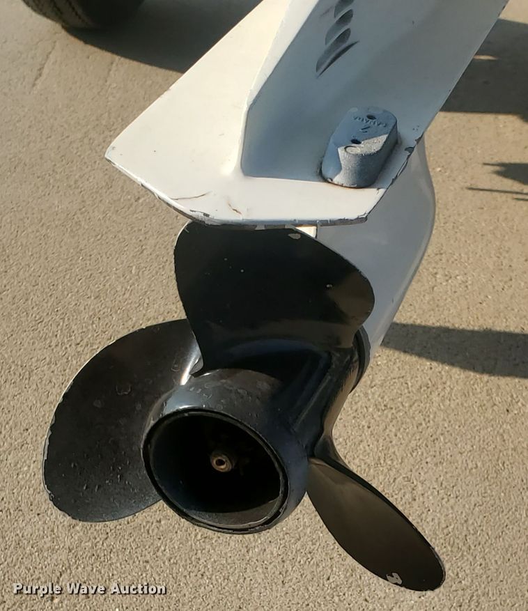 image for item KK9326 2010 Alumacraft V16-20  boat