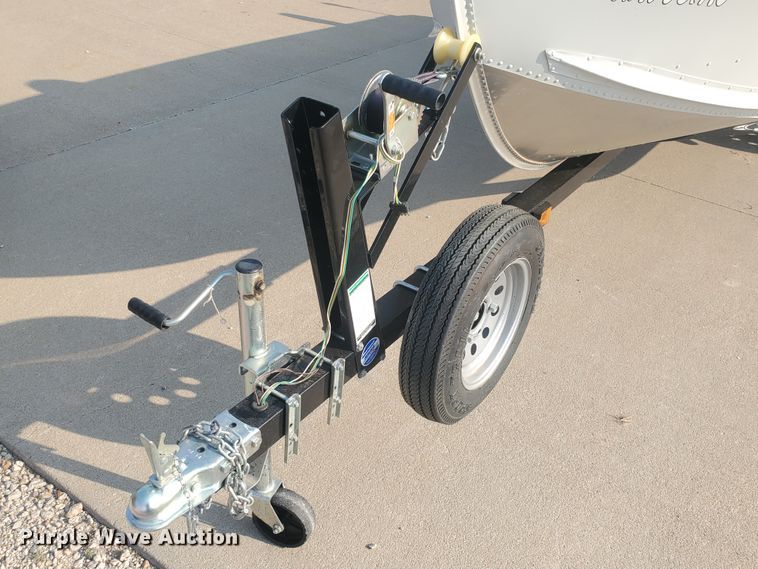 image for item KK9326 2010 Alumacraft V16-20  boat