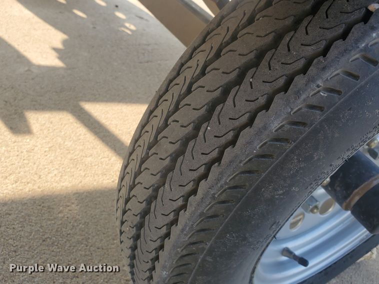 image for item KK9326 2010 Alumacraft V16-20  boat