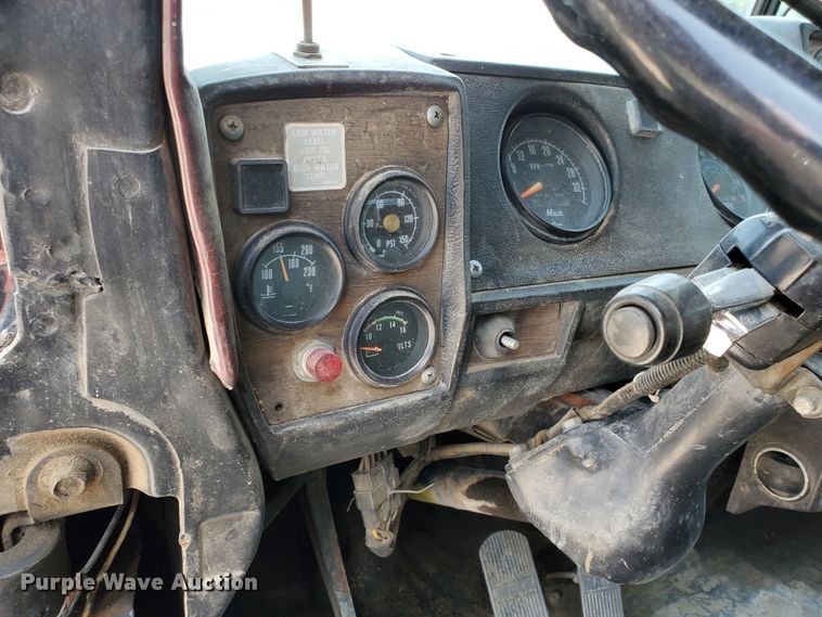 image for item KK9385 1985 Mack RS688LST  dump truck