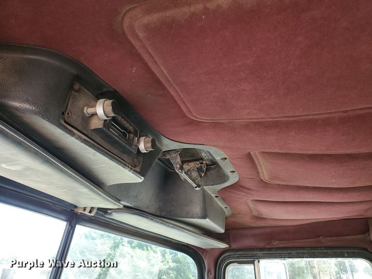 image for item KK9385 1985 Mack RS688LST  dump truck