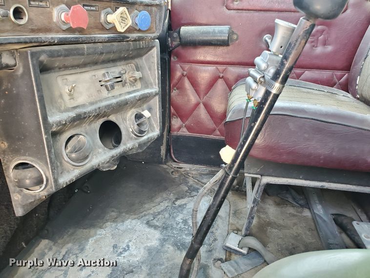 image for item KK9385 1985 Mack RS688LST  dump truck